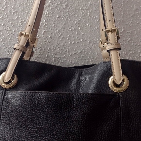 Michael Kors medium tote brown 11 x  17. - Picture 7 of 16